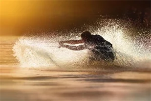 Wakeboarding za Motorówką we Władysławowie - Czasopisma - miniaturka - grafika 1
