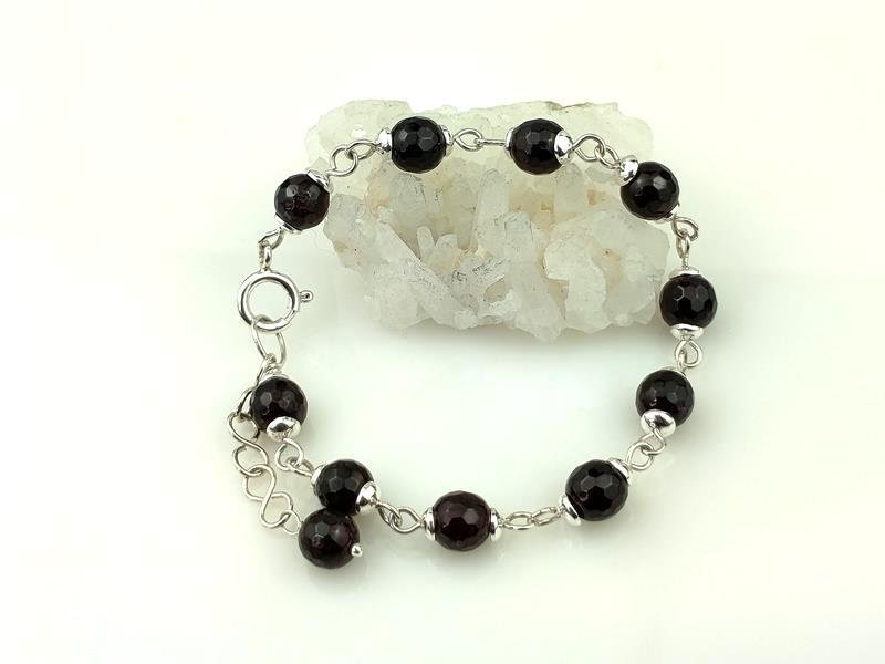 Granat - bransoletka srebro Ag930, obwód od 15.5 do 18 cm, waga 10.8 grama, rękodzieło