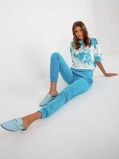 Komplety damskie - Komplet welurowy niebieski casual bluzka i spodnie dekolt okrągły rękaw krótki nogawka ze ściągaczem długość długa - grafika 1