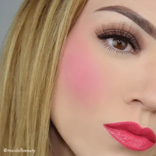 Milani Cheek Kiss róż do policzków Blushing Berry - Róże do policzków - miniaturka - grafika 5