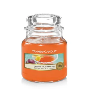 Yankee Candle Passion Fruit Martini 105 g Classic mała świeczka zapachowa - Świece - miniaturka - grafika 2