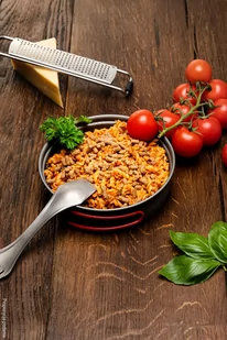 DANIE (524) MAKARON Z SOSEM BOLOGNESE 80G - Szybkie dania obiadowe - miniaturka - grafika 1