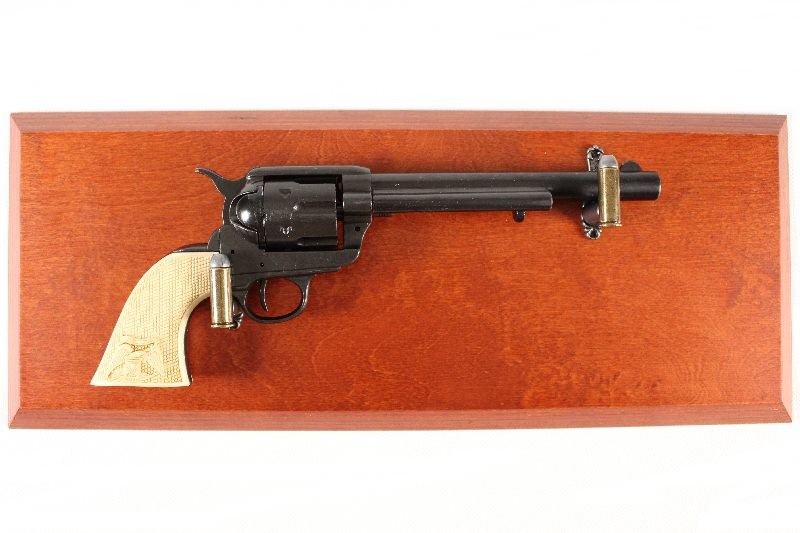 replika rewolwer peacemaker na tablo denix model 1109N+TM+35