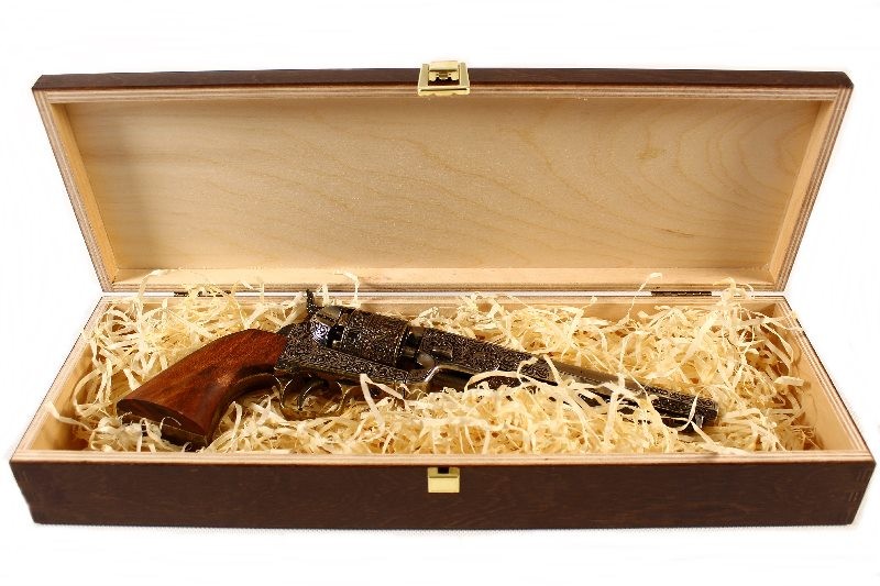 REPLIKA REWOLWER KAWALERII USA, S.Colt W PUDEŁKU DENIX MODEL 1040L+P02
