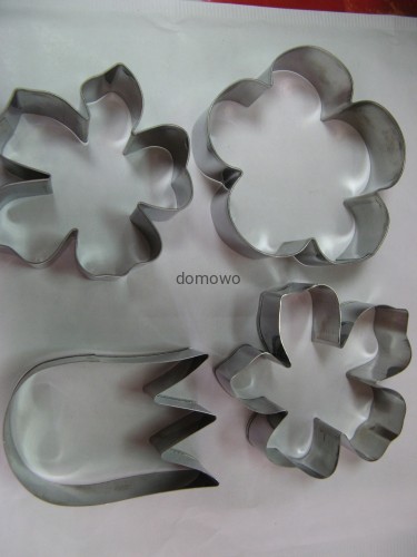 METALOWE FOREMKI WYKRAWACZE 4 szt duże zest.4