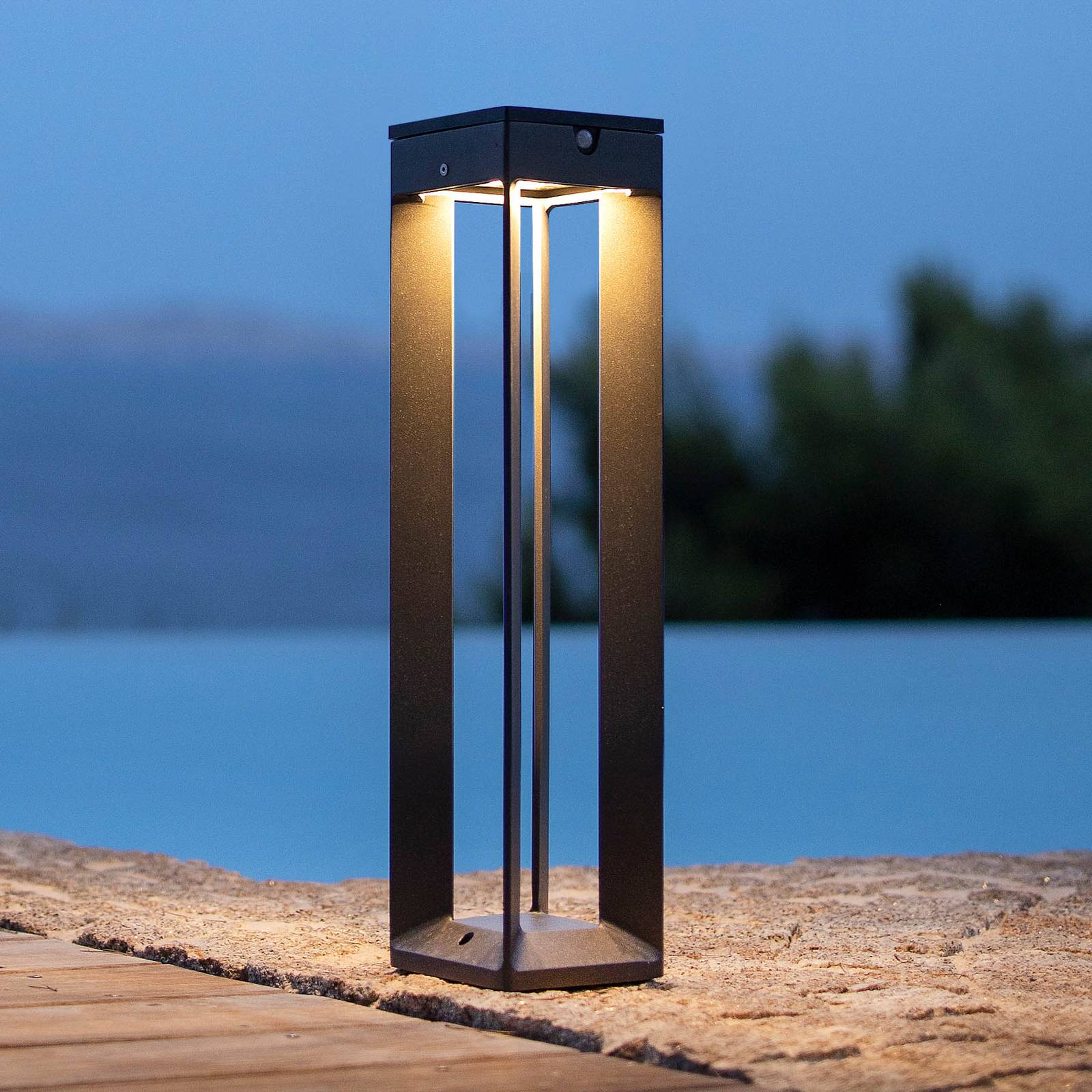 LES JARDINS Lampa solarna LED Borne z czujnikiem wysokość 45cm