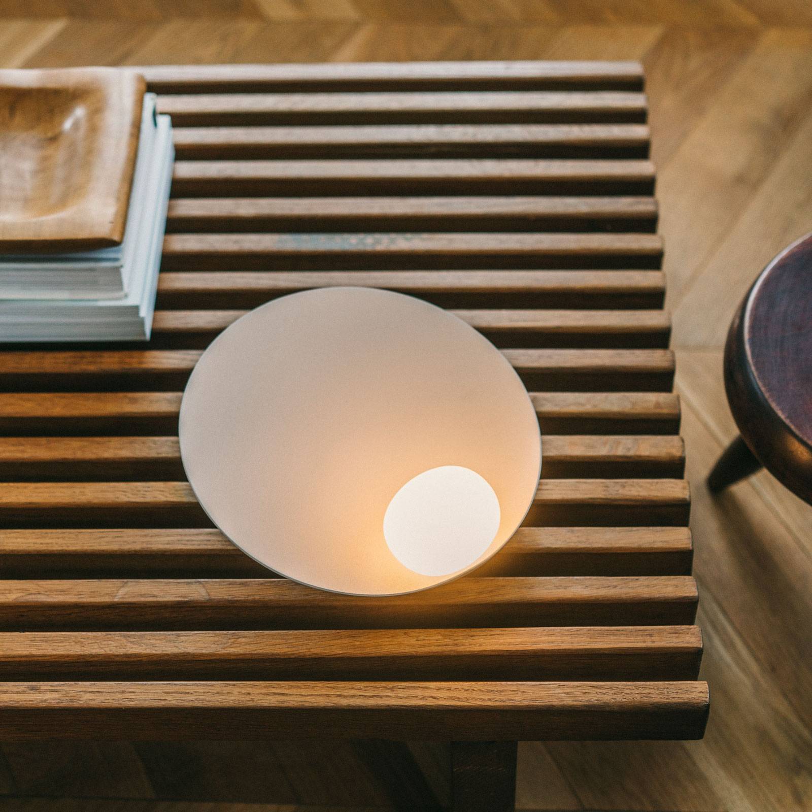 Vibia Musa 7404 lampa stołowa z baterią, taupe