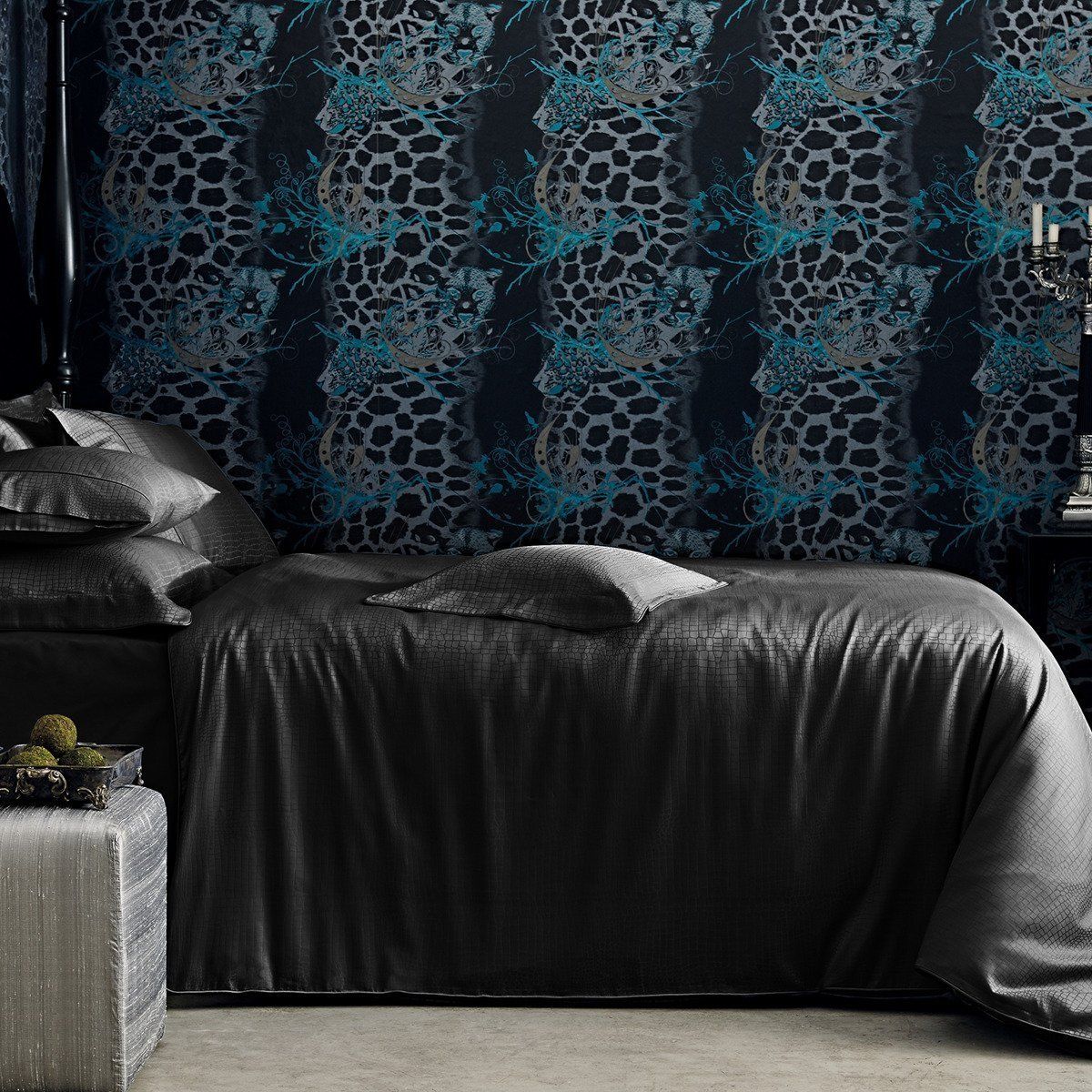 Valeron Poszewki żakardowe z plisą Crocodile Black