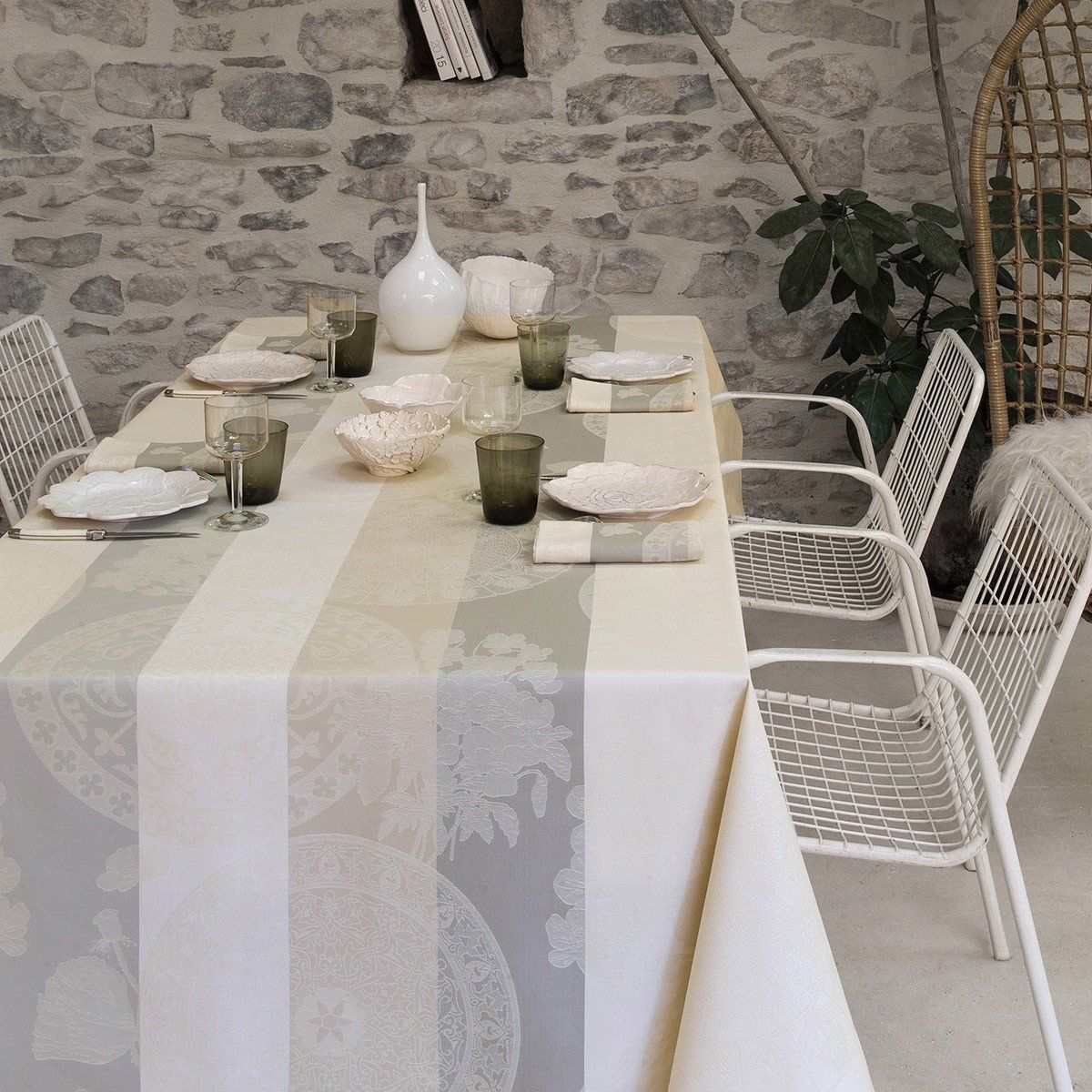 Le Jacquard Fran ais Obrus żakardowy powlekany Fleurs Gourmandes Enduite Kremowy