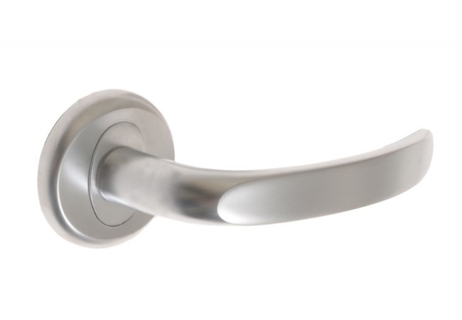 Klamka drzwiowa z tarczką okrągłą REGULUS chrom matowy T-141-104 G6