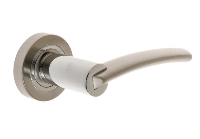 Klamka z/t okrągłą VELA stal szlifowana T-861-100 G8-G2