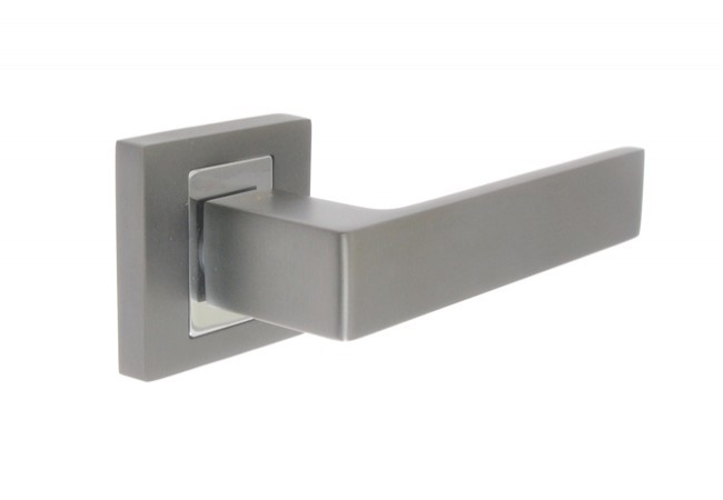 Klamka INFINITY APOLLO z rozetą kwadratową tytan/chrom (KAO 200)