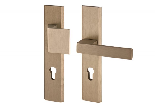 Pochwyt-klamka AXA Haga ++ 72 WB, kolor F9 - tytan (grubość drzwi 74-83 mm)