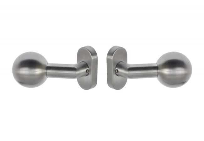 Gałko-gałka obustronnie obrotowa na szyldzie owalnym odgięta 262 OV kpl. 2 szt. stal nierdzewna, rozstaw śrub 45 mm