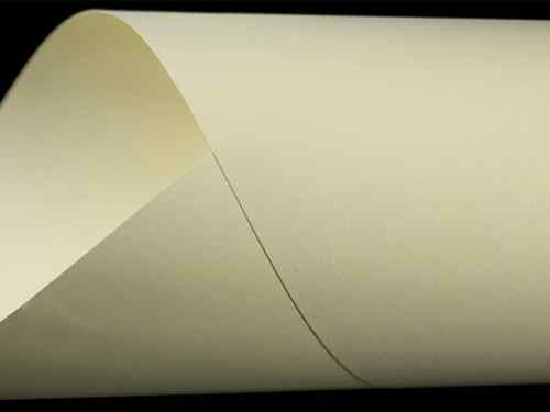 Fedrigoni Jasny kremowy, gładki, 230 g, 70x100cm, Palatina Avorio (100), karton ozdobny 10357230
