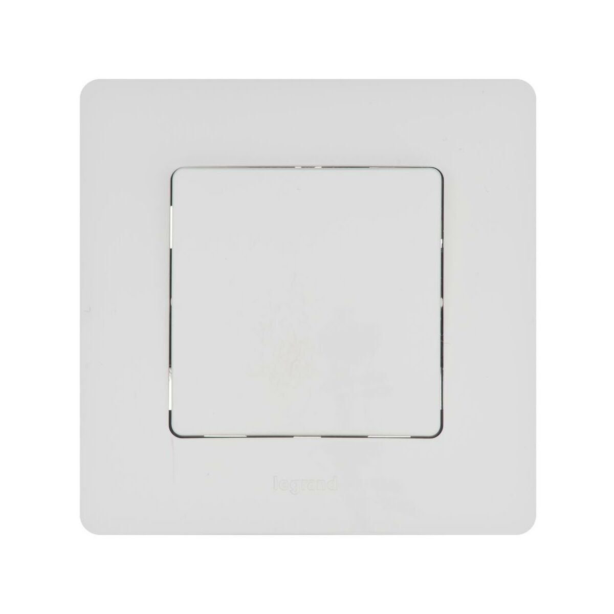 Legrand Włącznik pojedynczy NILOE ECO biały
