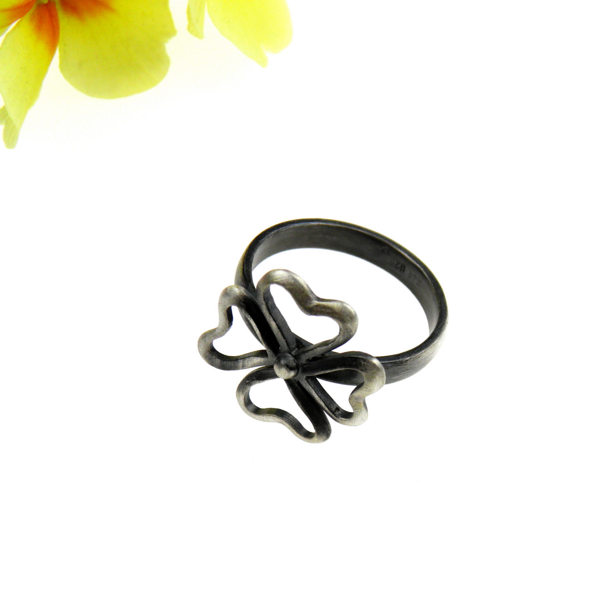 Koniczynka III - pierścionek srebrny