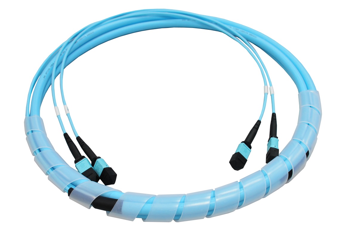 BKT-ELEKTRONIK Patchcord BKT 12F MPO żeński MPO żeński OM3 Typ B Low Loss 2m LSOH kabel okrągły 3 mm do połączenia bezpośredniego wkładek QSFP+ 40Gbit 115X3OOB.2LL