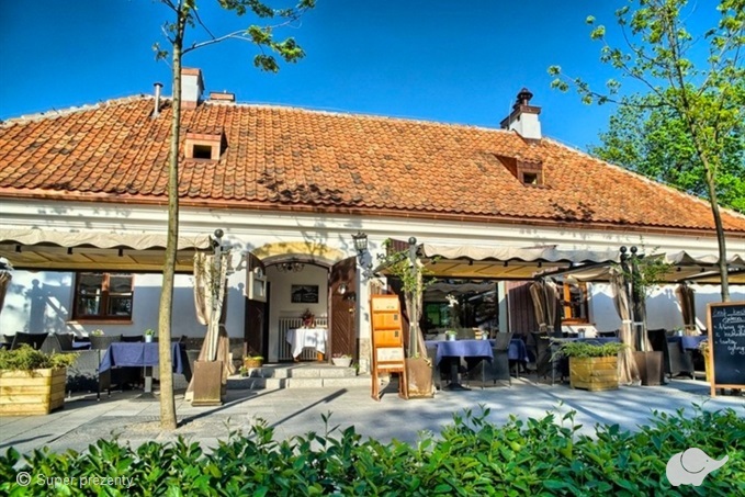 Kuźnia Kulturalna - QBI Polska Sp. z o.o. Kolacja z muzycznym akcentem