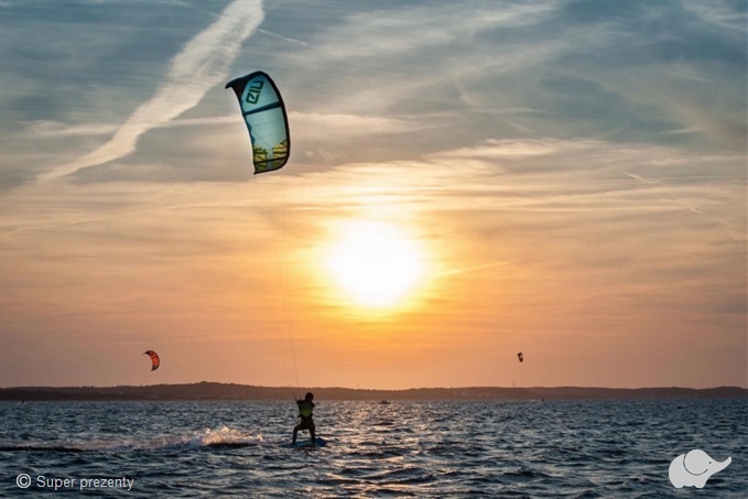 Kitejunkies wojciech hejnar Kitesurfing 