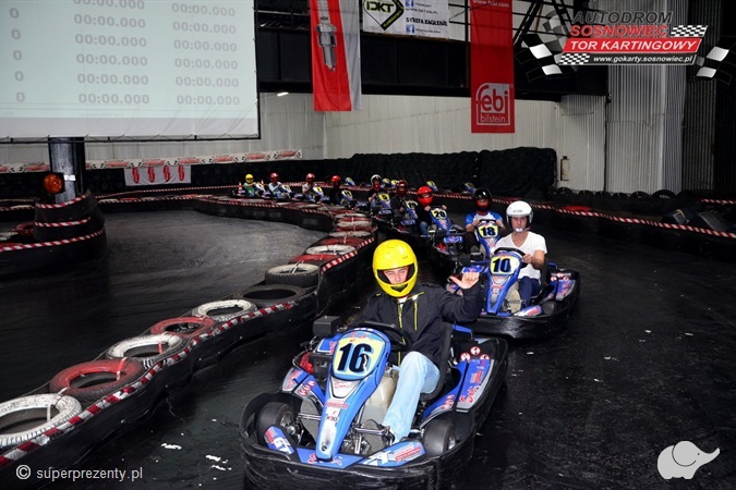 Autodrom sosnowiec Wyścig gokartowy dla Ciebie i Przyjaciół w Sosnowcu