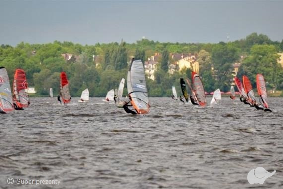 Lsurf anna leciejewska Lekcja Windsurfingu (2 godziny) Zegrze