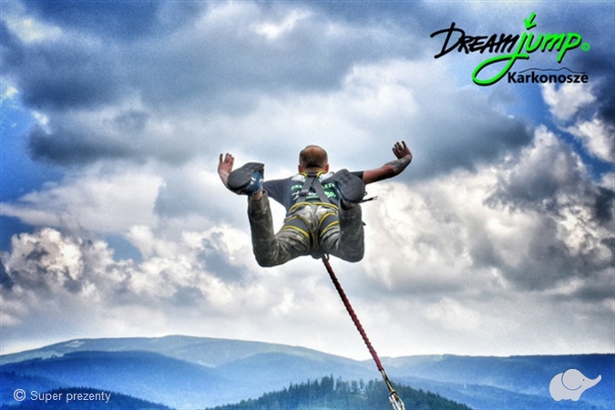Dream Jump Karkonosze Dream Jump ze 100 metrowej wieży u stóp Karkonoszy