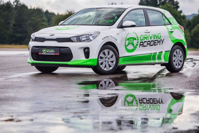 Sjs s.a.-driving experience Indywidualny trening bezpiecznej jazdy (II stopień) Kielce
