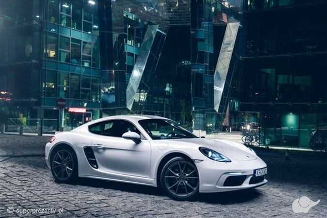 Moto park kraków Jazda Porsche 718 Cayman po torze w Krakowie