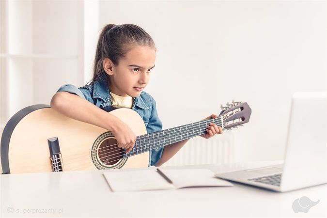 Laboratorium dźwięku koala Lekcje online nauki gry na gitarze dla dzieci