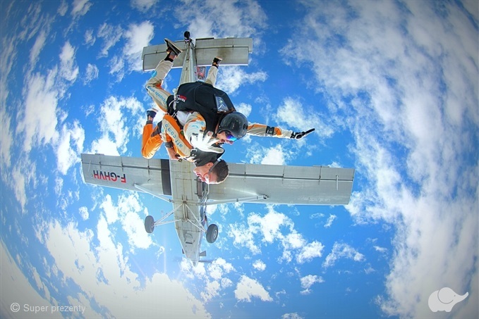 Sky camp poznań Skok spadochronowy + film i zdjęcia Konin