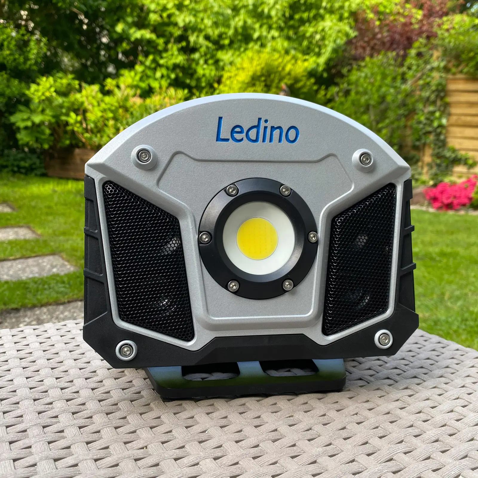 Ledino Reflektor LED Horn z funkcją Bluetooth