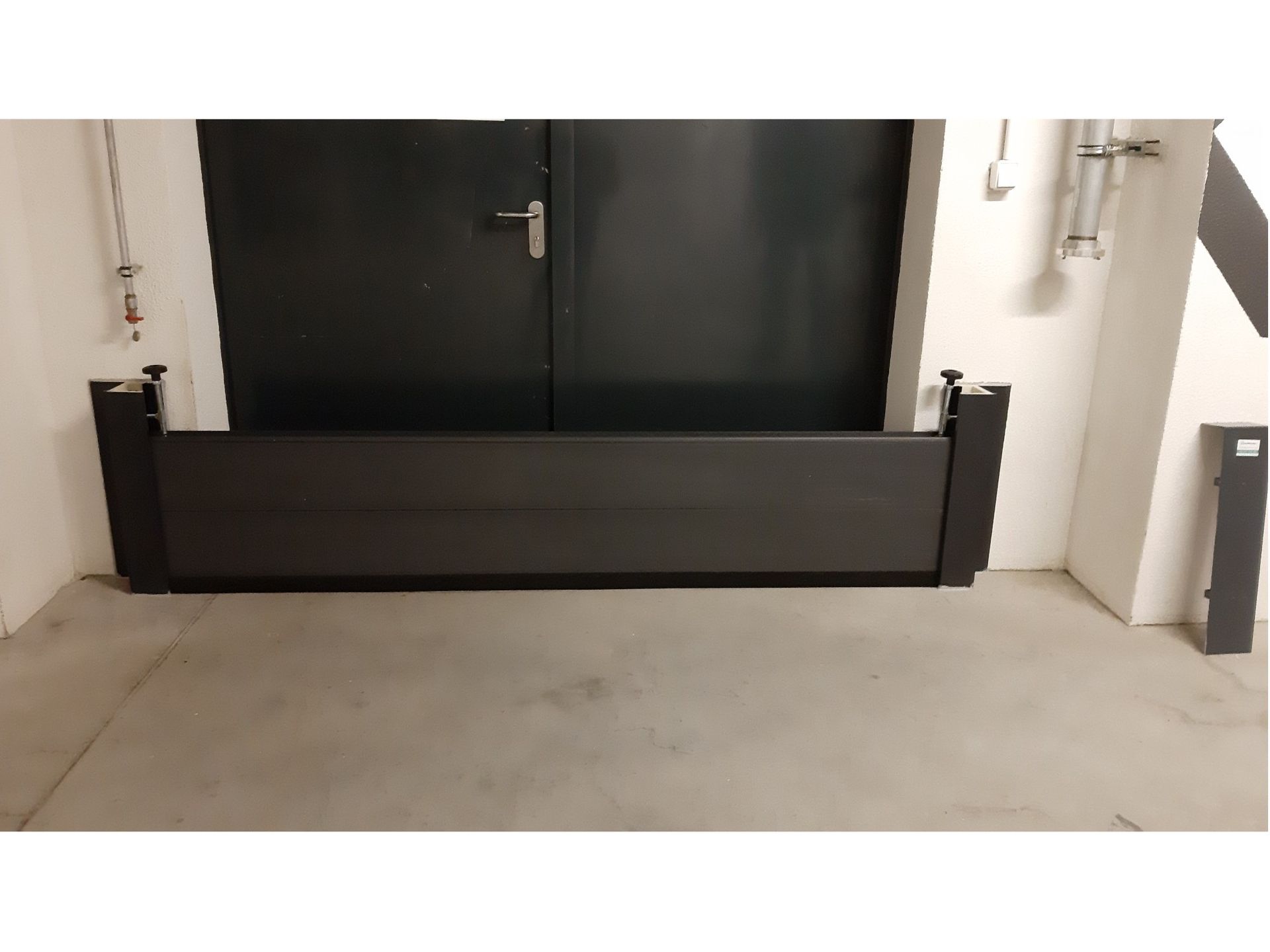 Zabezpieczenie Przeciwpowodziowe Drzwi I Posesji - 200 Cm 600 Mm Środkowy