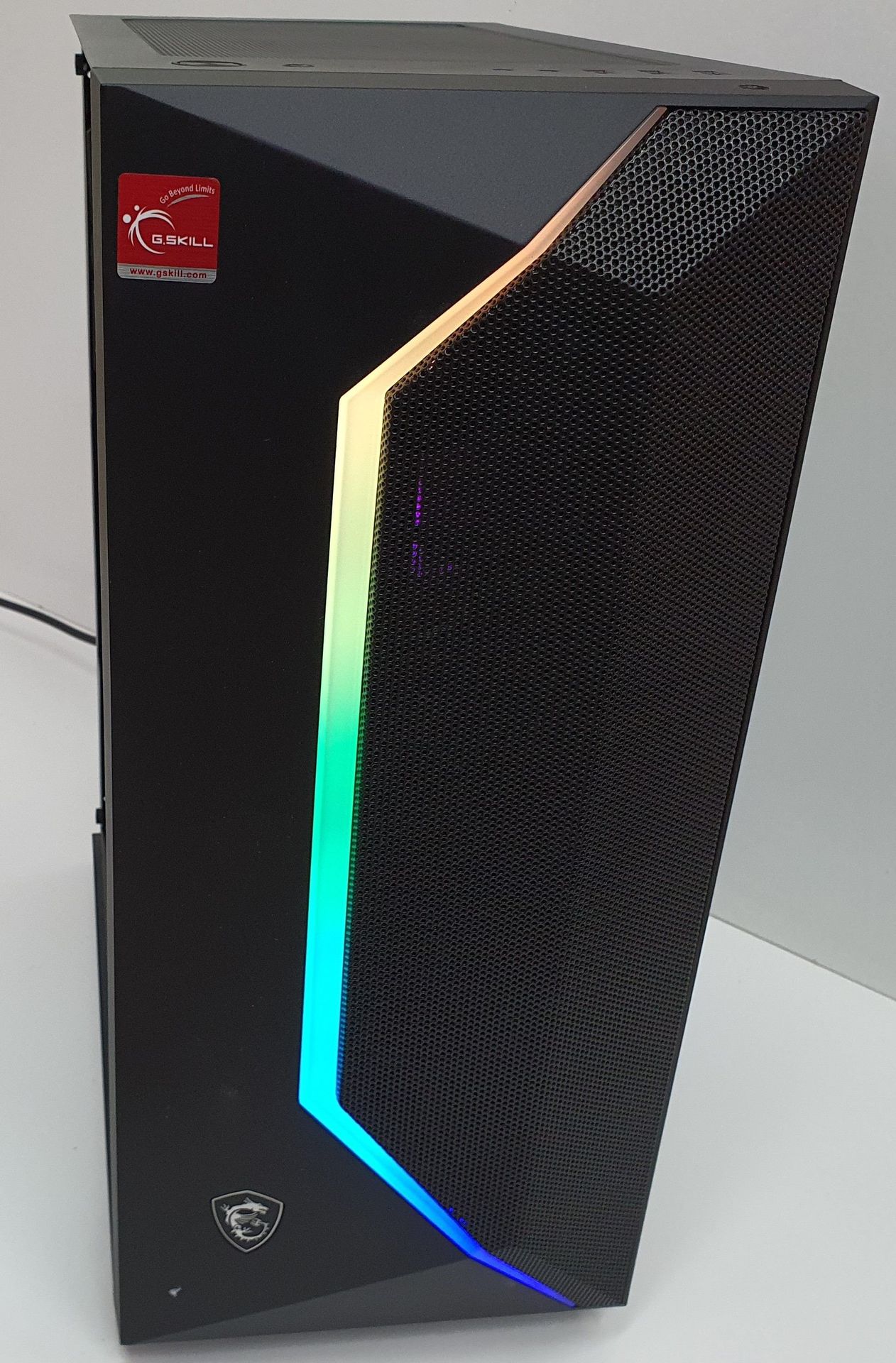 Komputer Komputery Kwadraciak Komputer gamingowy RYZEN 5-3600+ Radeon Sapphire RX 5700XT 8 GB