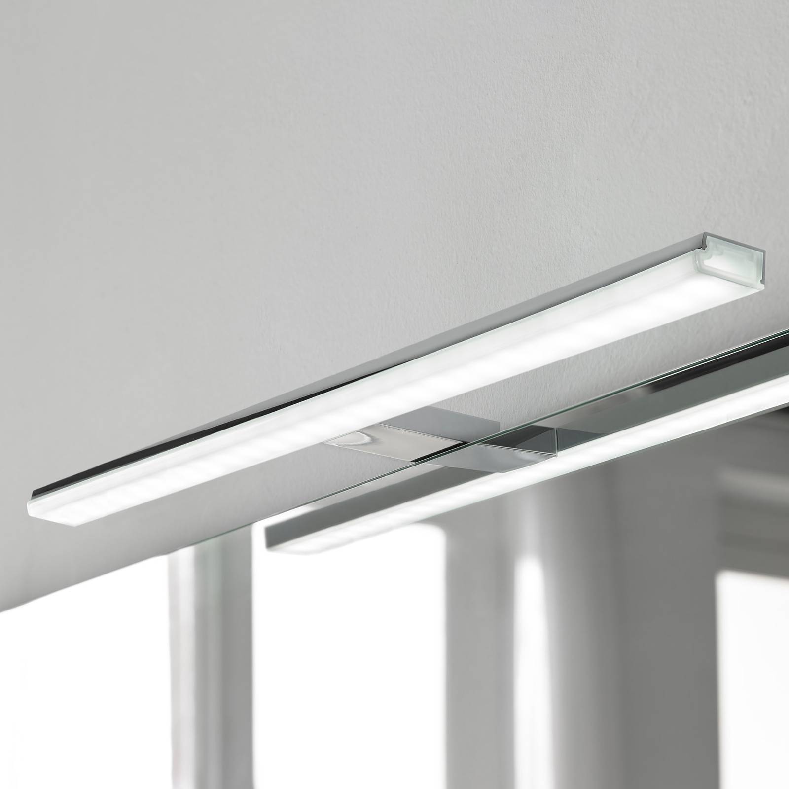 Oświetlenie lustra LED Pandora, chrom, 60,8 cm