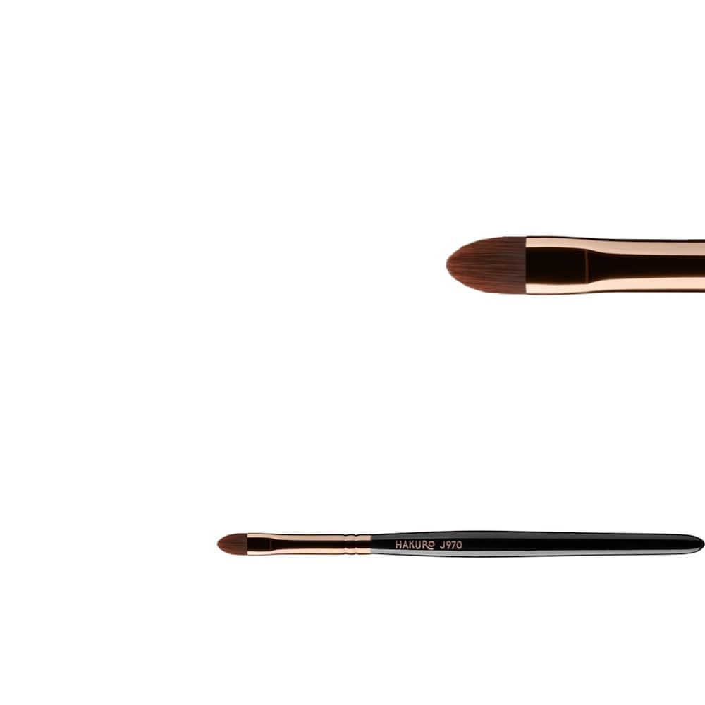 Hakuro J970 a small pointed-tip lip brush