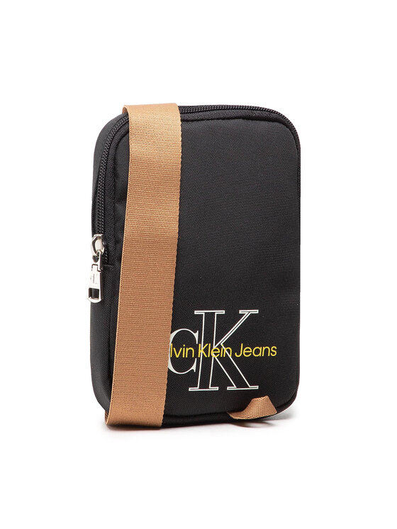 Calvin Klein Jeans Etui na telefon Three Tone N/S Phone Xbody K50K508933 Czarny