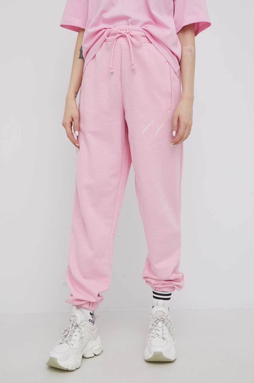 Adidas Originals Originals spodnie damskie kolor różowy z nadrukiem - Originals