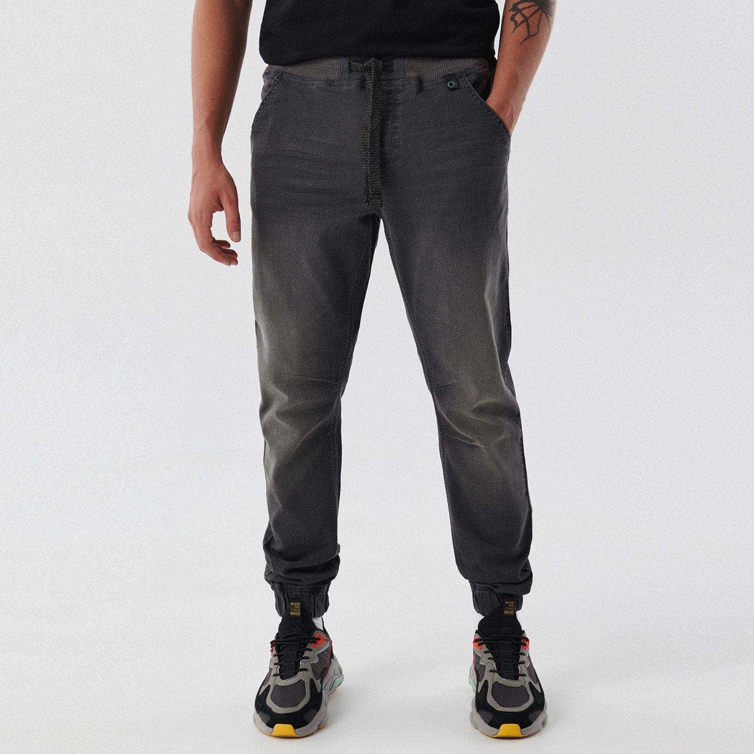 Cropp - Szare jeansowe joggery - Szary