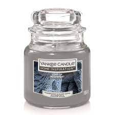 Yankee Candle Cosy Up  Świeca Zapachowa  104 g