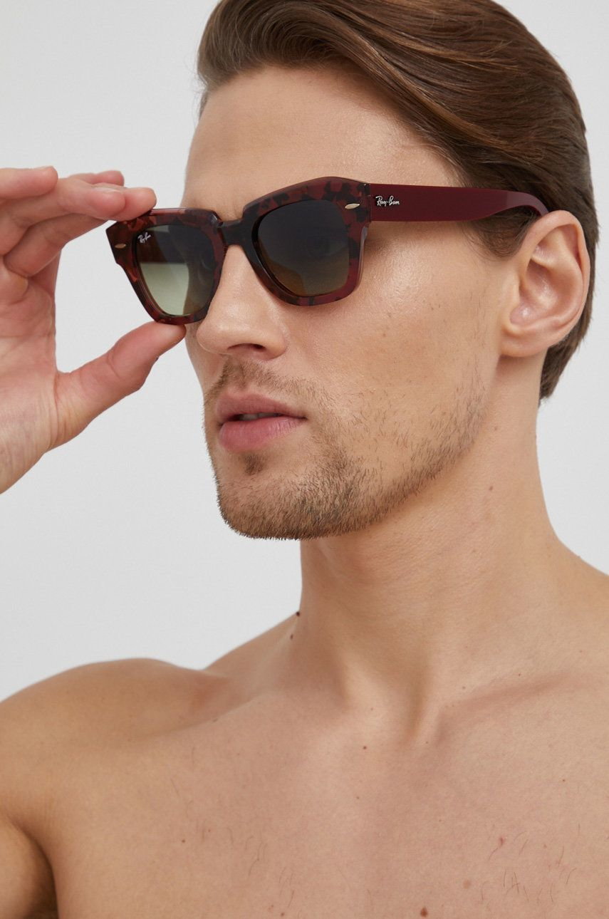Ray-Ban Okulary przeciwsłoneczne 0RB2186 damskie kolor bordowy