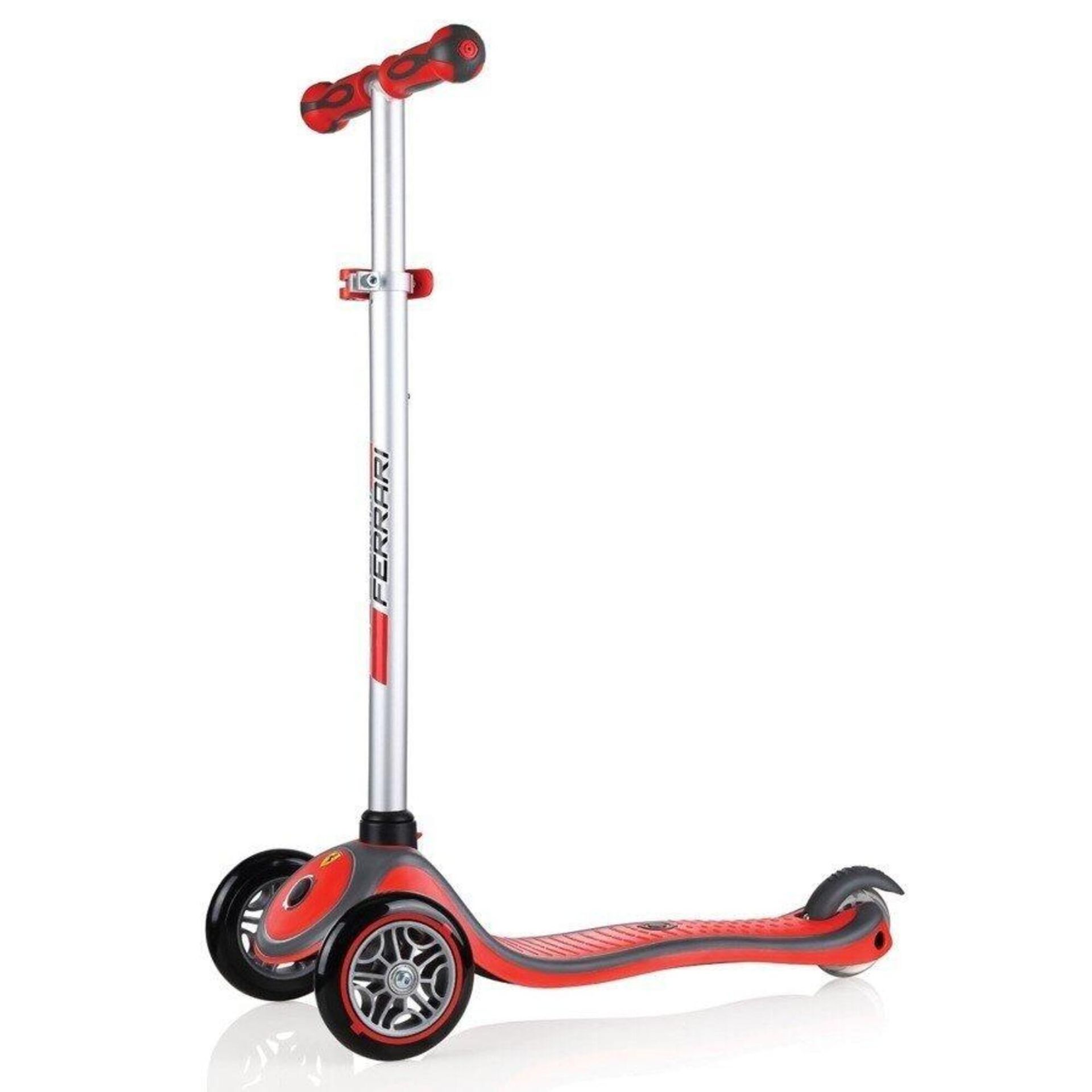 Globber Ferrari Scooter Z 3 Kołami Czarny/Czerwony (NTGB0000440-150_Noir/Rouge)