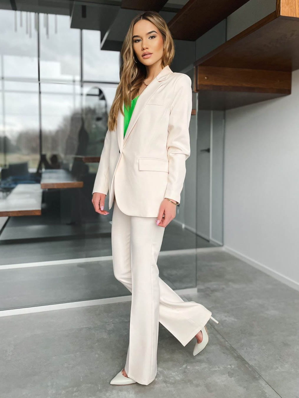 SPODNIE JASNY BEŻ DZWONY ELEGANCKIE GARNITUROWE POLSKA PRODUKCJA TRENDSETTER - PERFE