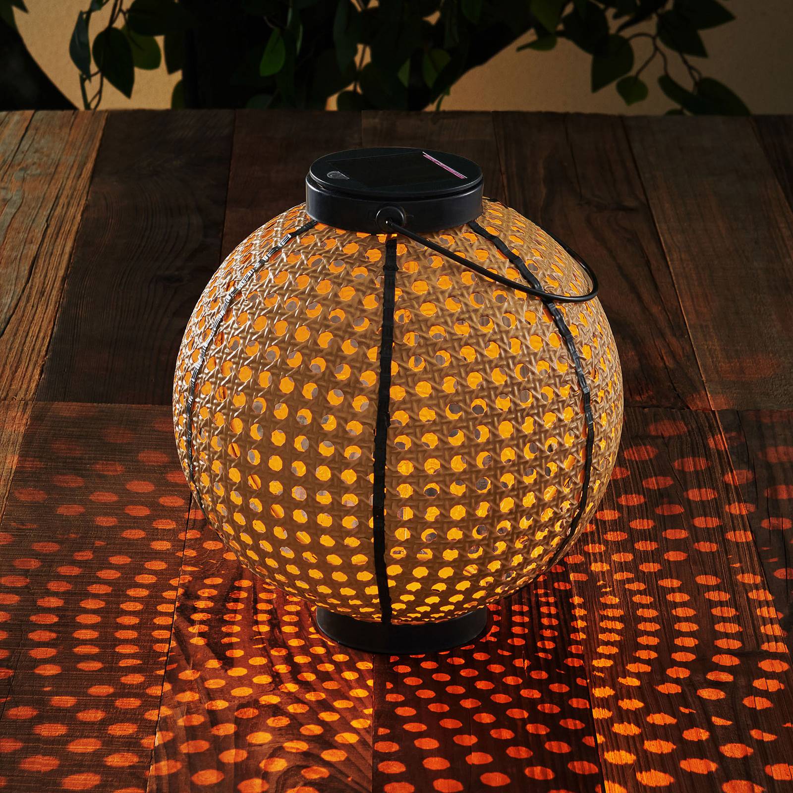 Lindby Lemark lampa solarna LED, kula, przenośna