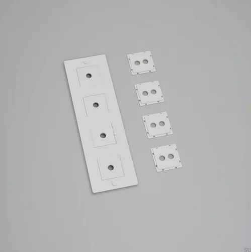Ramka z wypełnieniem pionowa 4G Wall Plate Biała Standard europejski