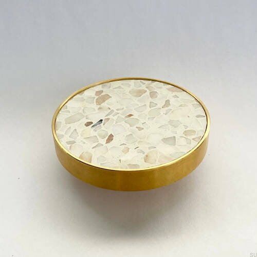 Gałka meblowa Marbelo XL Mosiężna Szczotkowana Terrazzo Biała Marianna