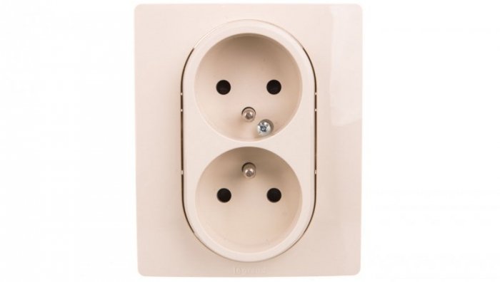 NILOE Gniazdo podwójne z/u kompaktowe 16 A 250 Vz przesłonami kremowe 764641