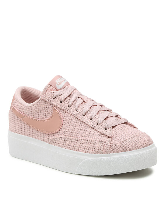 Nike Buty W Blazer Low Patform Ess DN0744 600 Różowy
