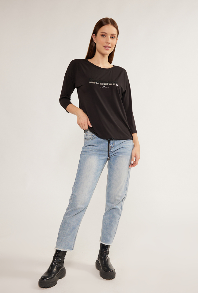 T-shirt damski z cekinowym napisem - Monnari