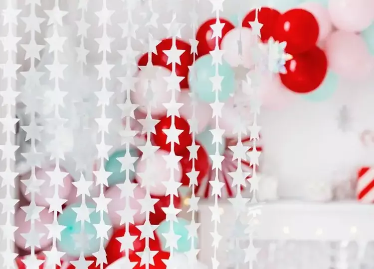 Kurtyna Gwiazdki srebrna 100x245cm - PartyDeco